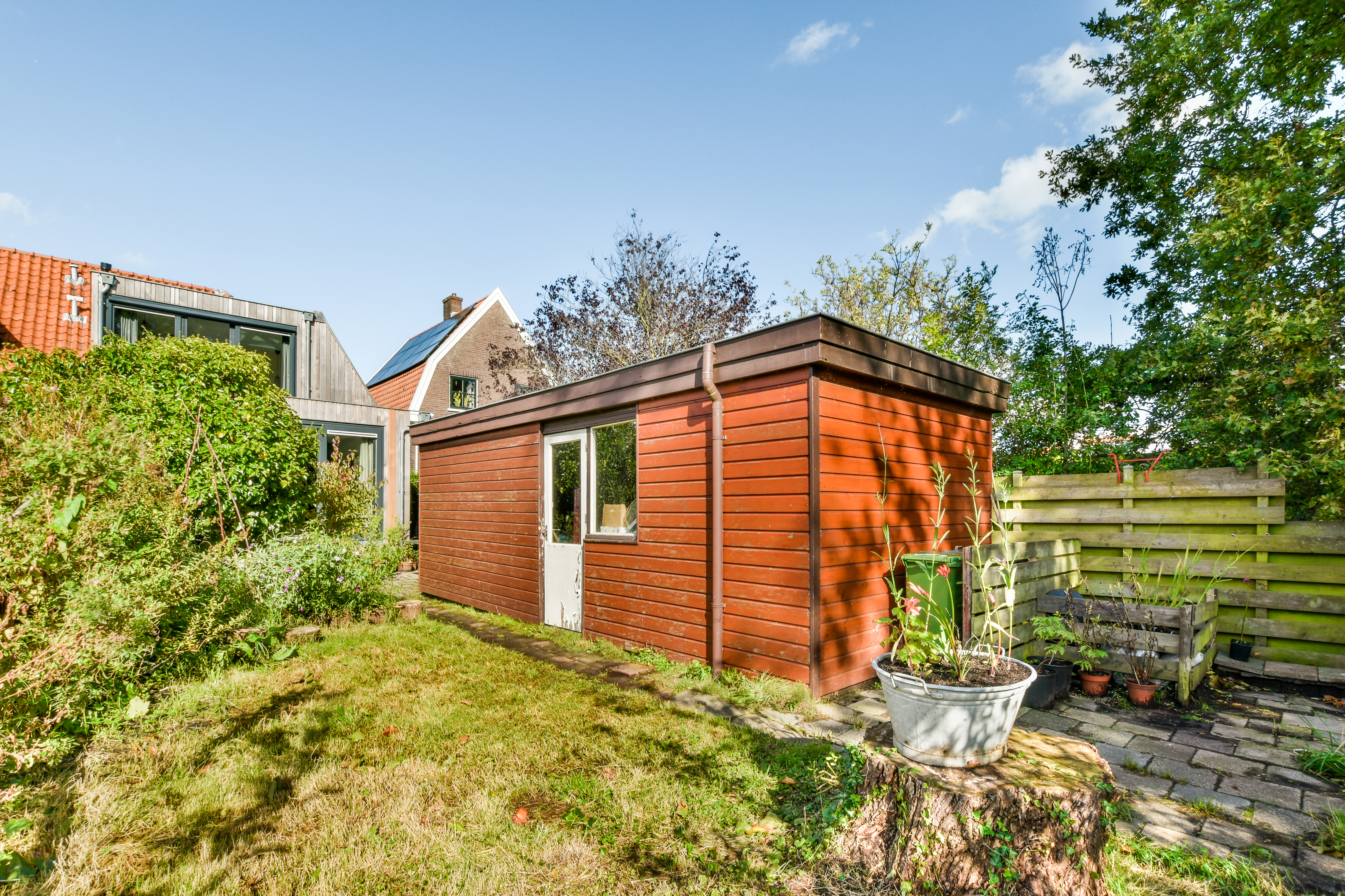 Have skur i villahave